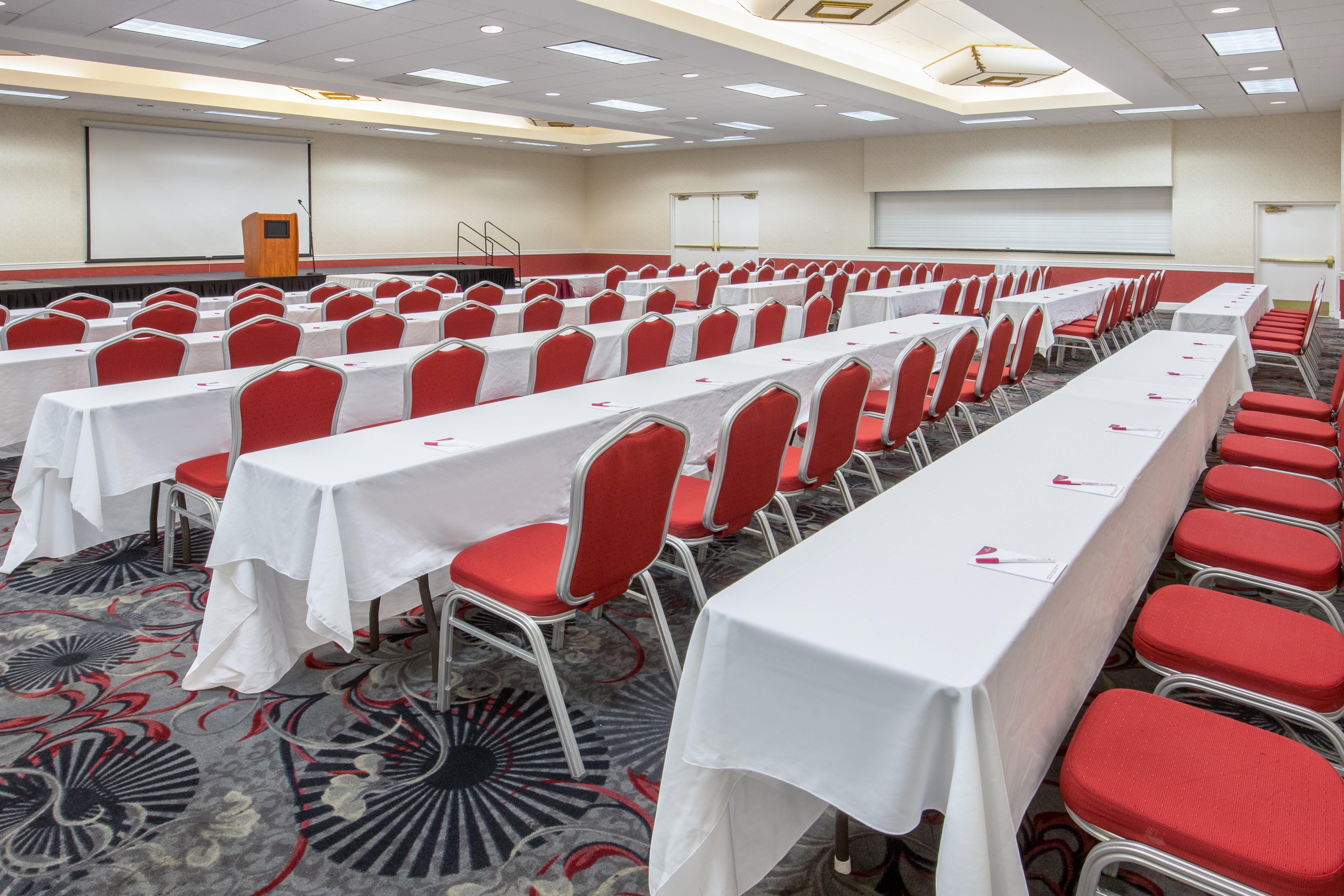 Wyndham Sacramento Hotel 3*